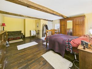 Bedroom- click for photo gallery